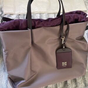 PADMA NEW Taupe Tote with Plum Trim
Crossbody or hand bag or bag
